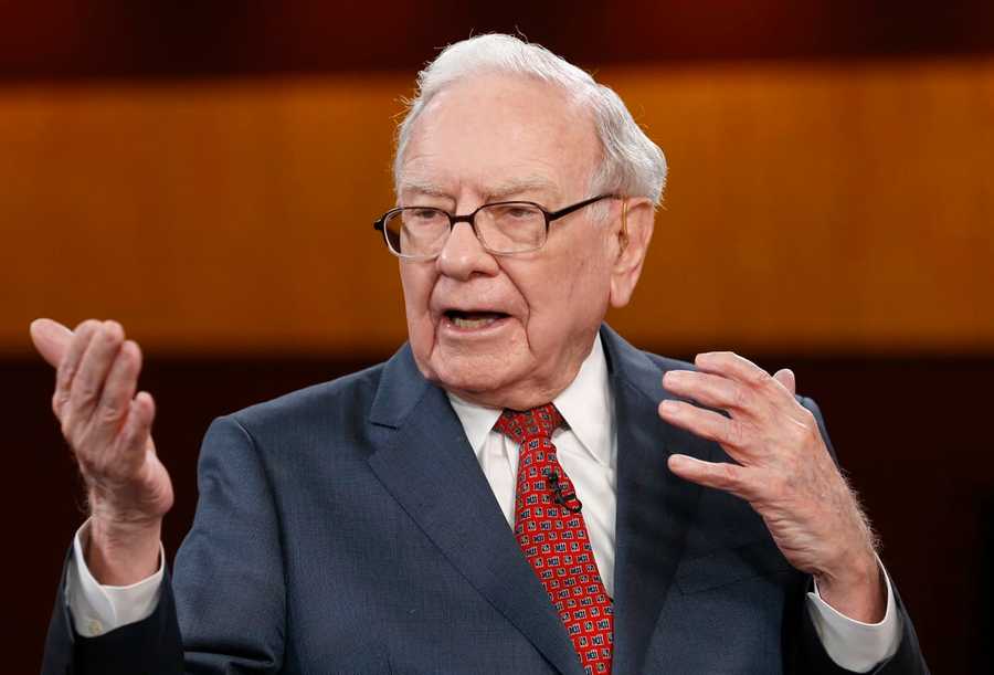 Kết quả hình ảnh cho Warren Buffett, the famous investor and multi-billionaire, proposed a thought experiment.